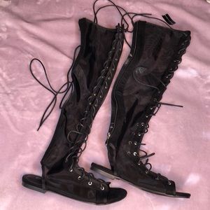 Revamped/ Size 7/ Black/ Gladiator Style Sandals